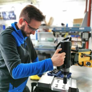 Produkcja części zamiennych do maszyn rolowych